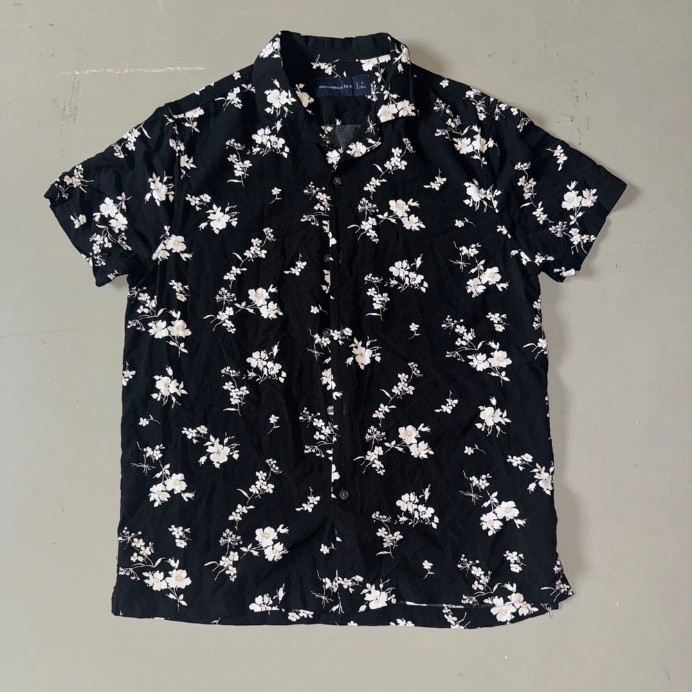 Abercrombie & Fitch Black and White Dress Shirt